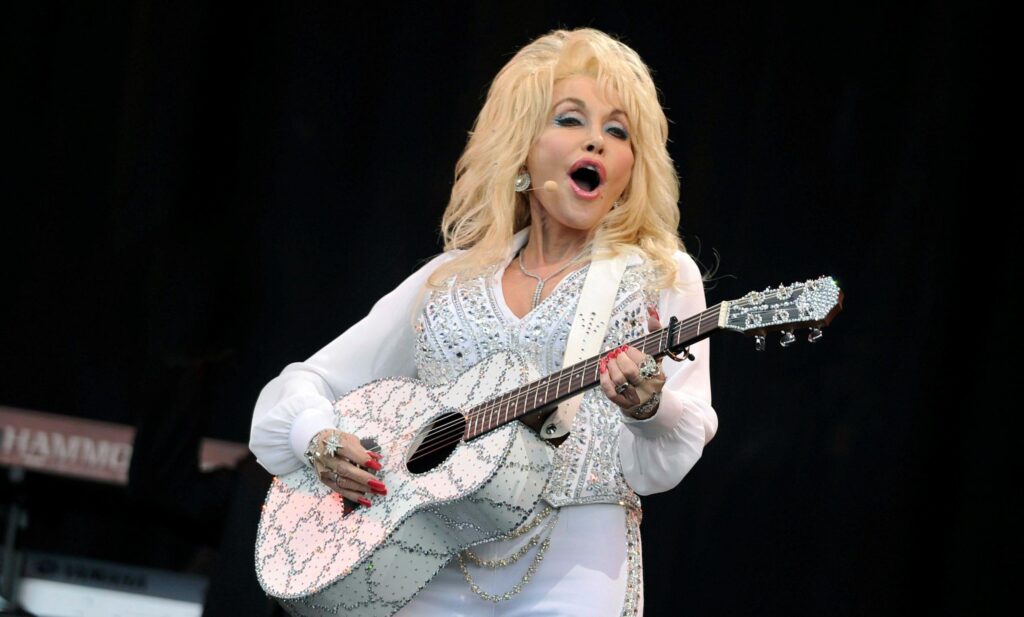 Dolly Parton: Country Queen, Mountain Soul, and Global Icon - Smoky